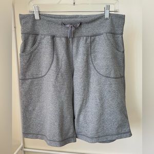 Lululemon be still Bermuda shorts